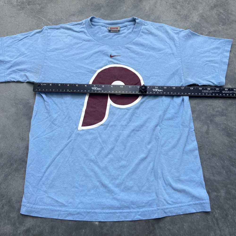 Vintage Philadelphia Philles Nike Center Swoosh Blue T-shirt Unisex - Picture 3 of 5